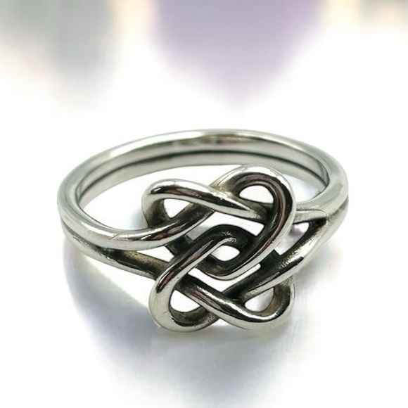 ✨ James Avery Retired 925 Sterling Silver Intertwined Hearts Ring – Size 8.5 ✨ - Picture 1 of 16